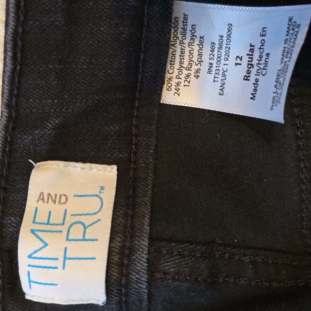 Time and Tru Women's Black Jeans - Picture 2 of 4
